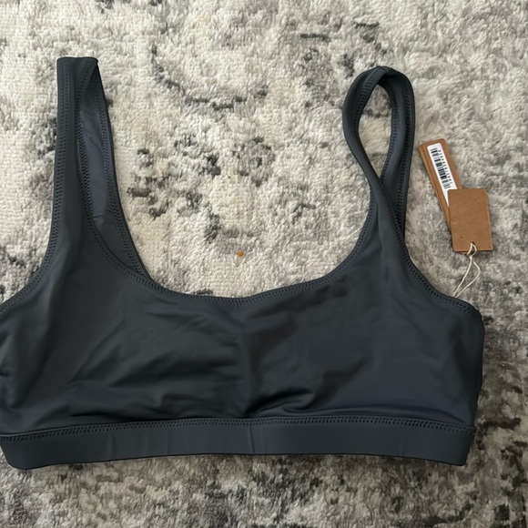 SKIMS SIGNATURE SWIM TANK BIKINI TOP - 0743 - Picture 2 of 2